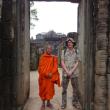 Angkor, s buddhistickým mnichem
