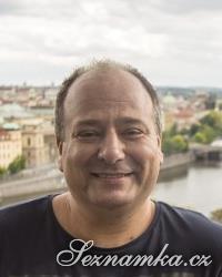 muž, 45 let, Praha